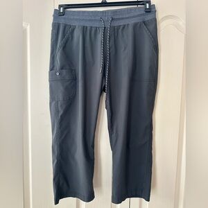 Women’s Columbia Athletic Capri Pants Med Gray Sz XL